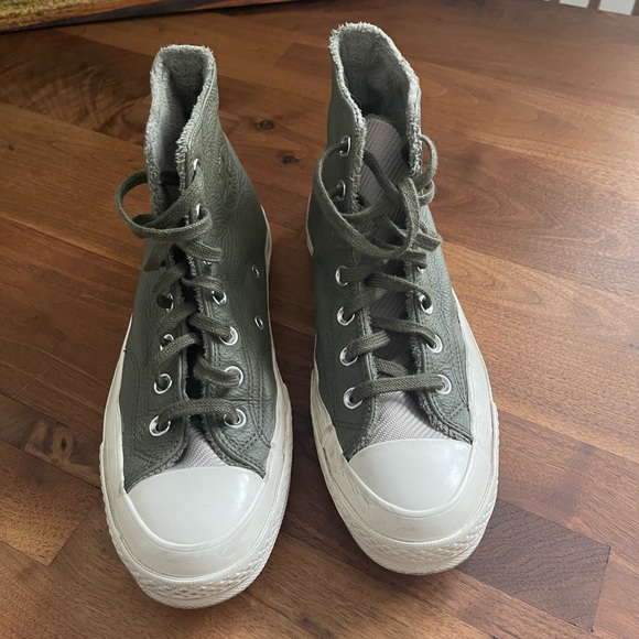 Converse Chuck 70 Hi top leather trainers with faux fur lining in utility green - Picture 6 of 13